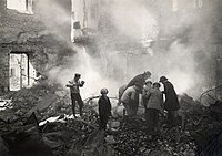 At the ruins of Turku barracks in Helsinki 17.4.1918.