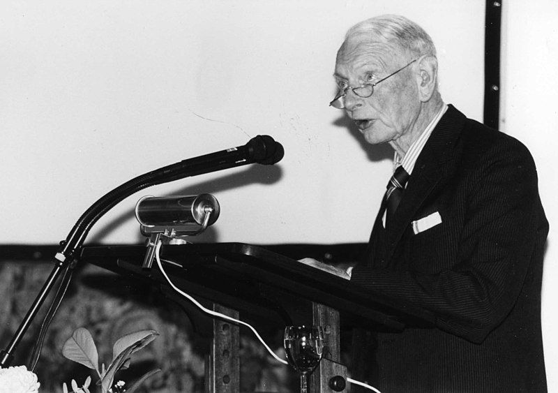 File:1990 Clark laudatio.jpg