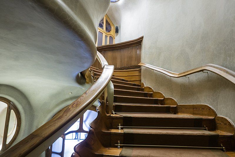 File:CasaBatllo dragon stairs.jpg