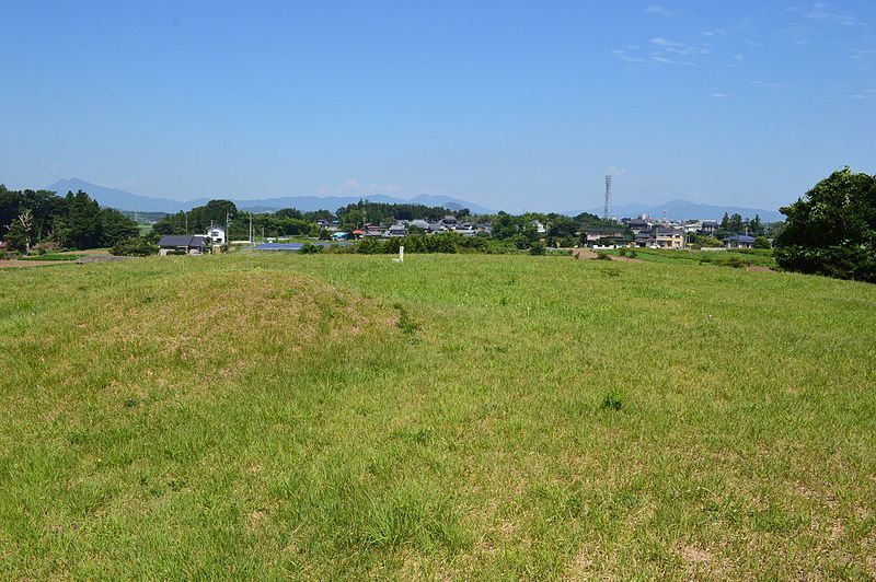 File:Funatsukayama Kofun, kouenbu-1.jpg