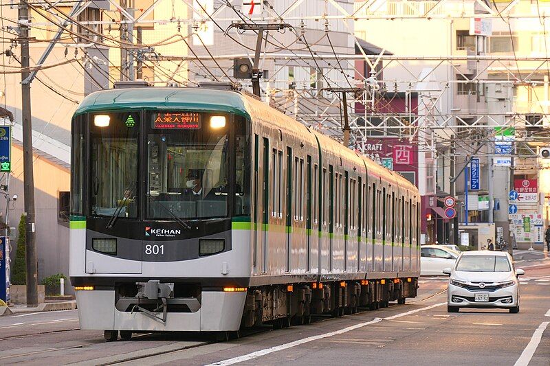 File:Keishin-Line-Series800.jpg