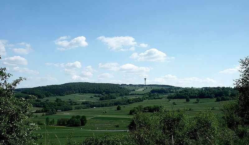 File:Knuellgebirge eisenberg.jpg