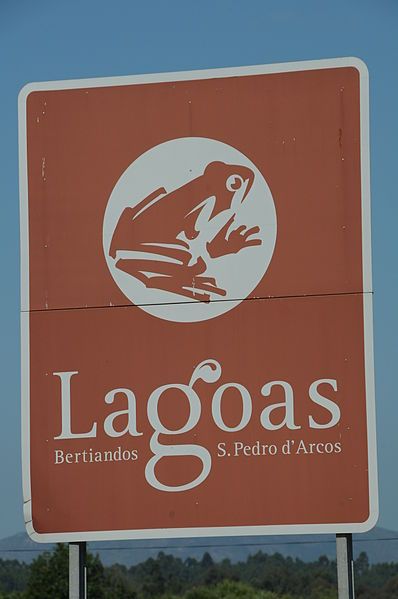 File:Lagoas de Bertiandos.jpg