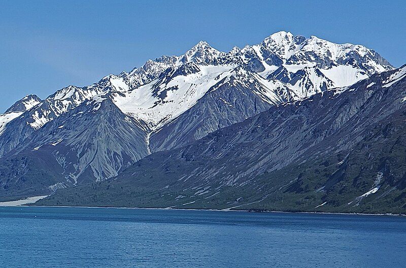 File:Mount Barnard AK.jpg