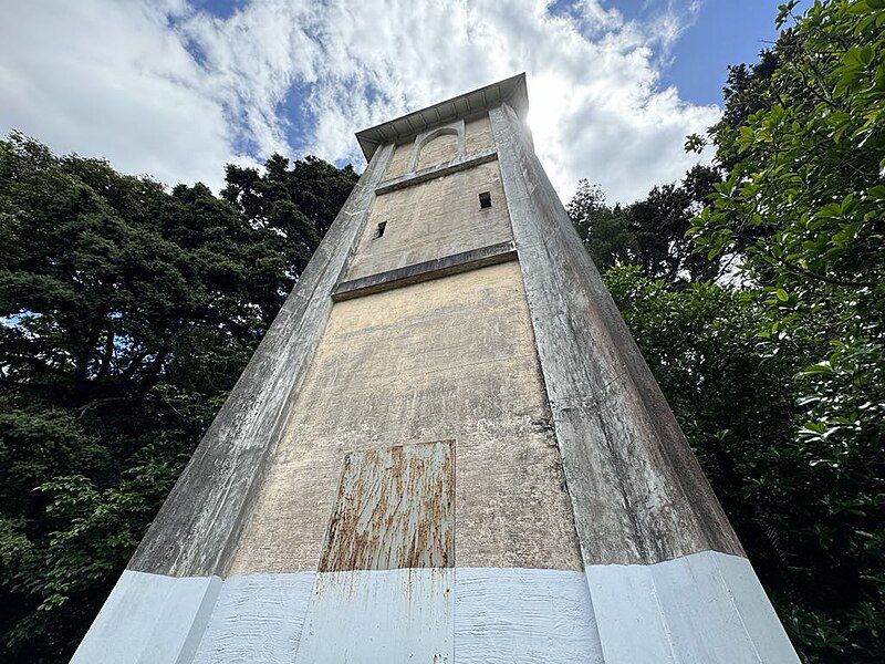 File:Nathan Homestead Tower.jpg