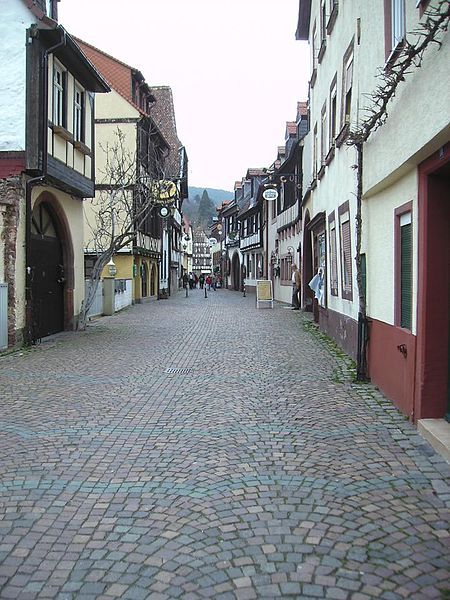 File:Neustadt 1 Mittelgasse.1.jpg