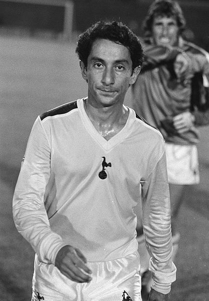 File:Osvaldo Ardiles (1981).jpg