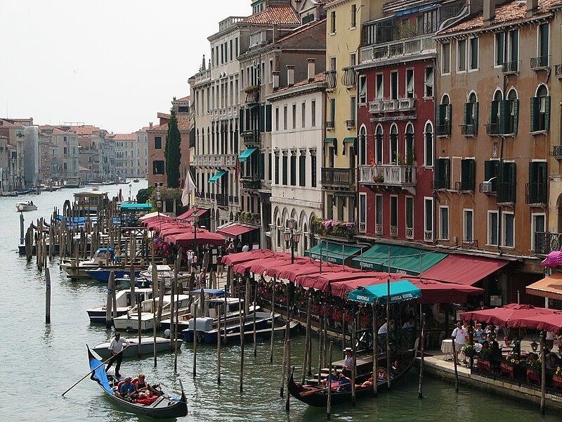 File:PI6794~2Canal Grande.JPG