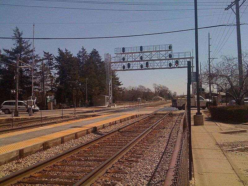 File:River Grove Metra.jpg