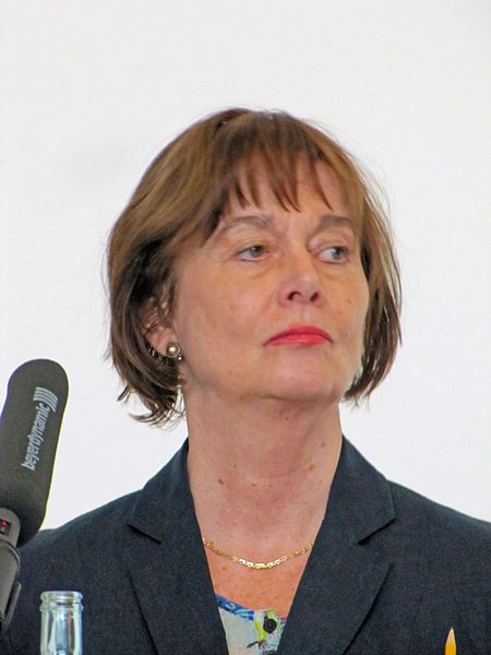 File:Roemerberggespraeche-September-2015-barbara-sichtermann-ffm-608.jpg