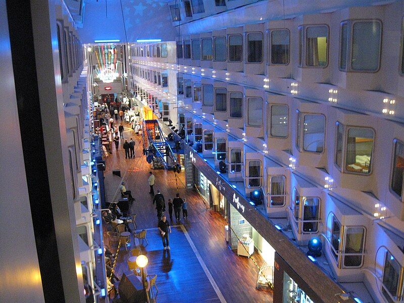 File:Silja Symphony promenade.jpg