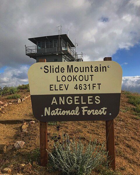 File:Slide Mountain Lookout.jpg