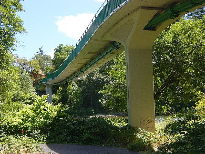 File:StressedRibbonBridgeUnderside7138.JPG