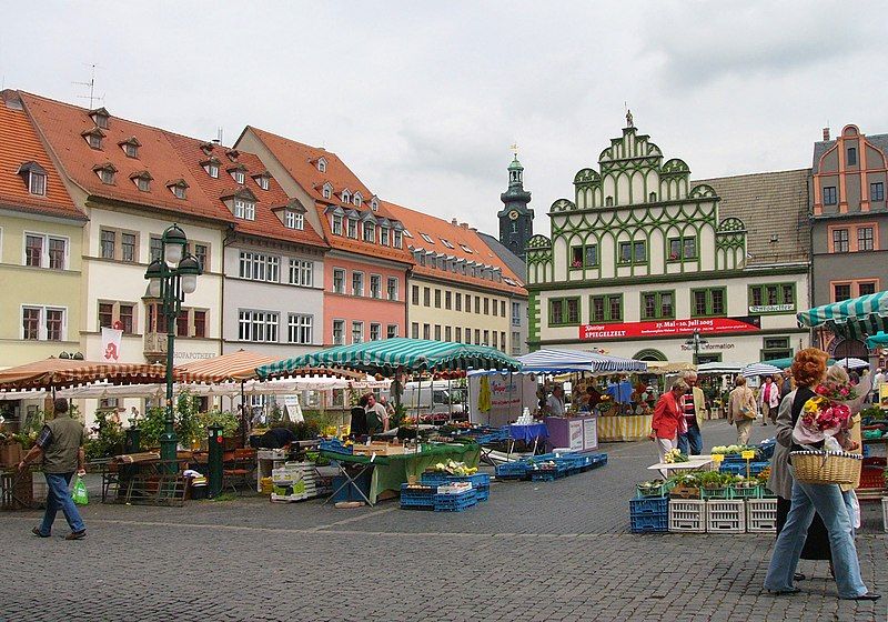 File:We-marktplatz01.jpg