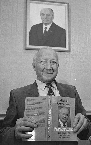 File:Anatoly Blatov 1987.jpg