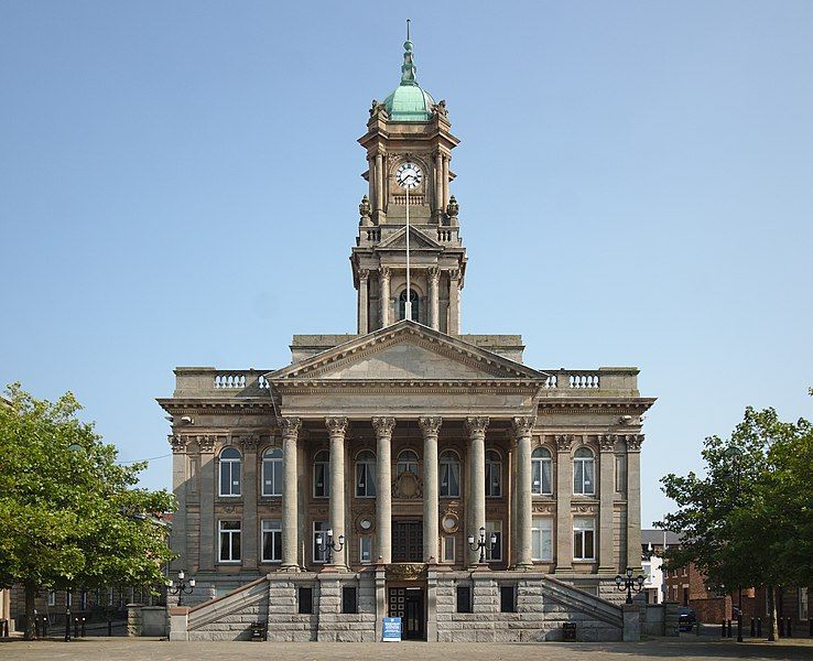 File:Birkenhead Town Hall.jpg