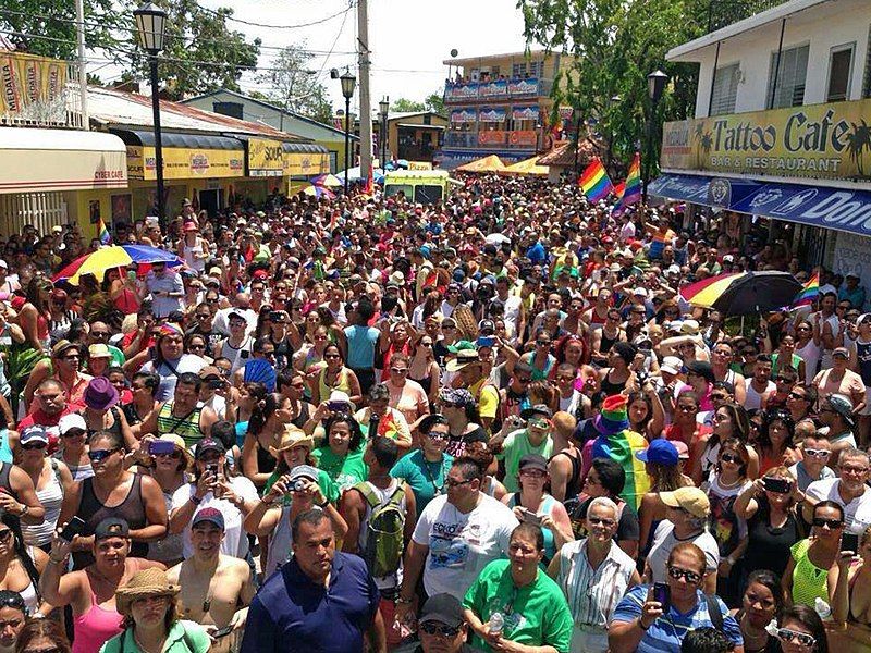 File:Boquerón Festival Gay.jpg