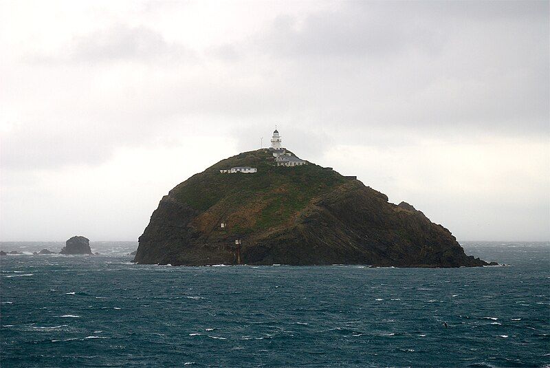 File:Brothers Island Lighthouse.jpg