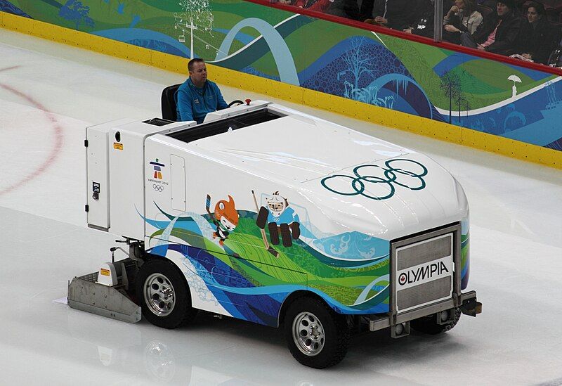 File:Electric Ice Resurfacer.jpg