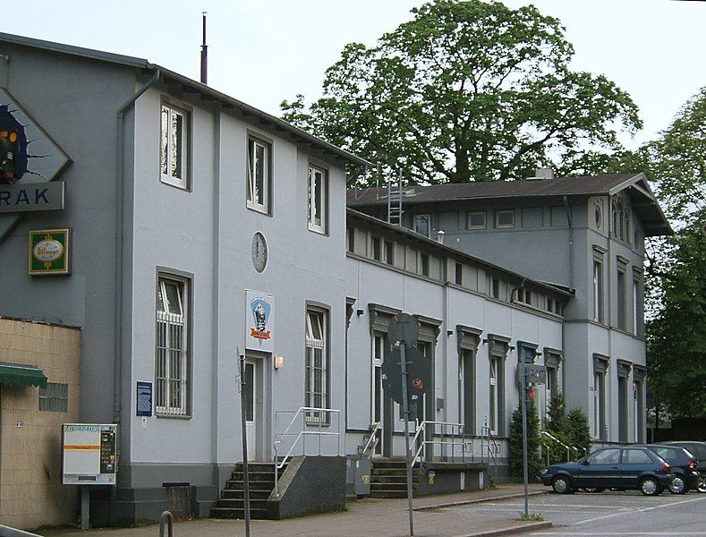 File:Hh-wandsbek-bhf2.jpg