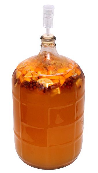 File:Honey-Fruit-Mead-Brewing.jpg