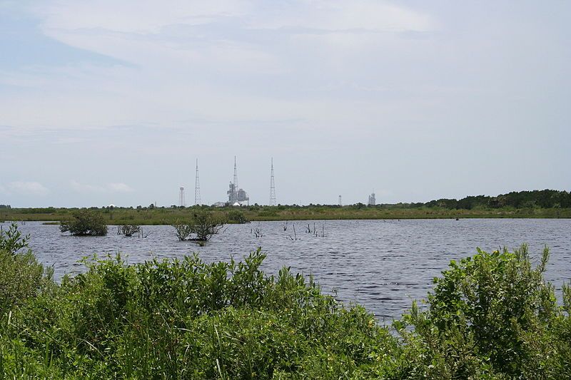 File:LC39BwithLightningMasts1.jpg