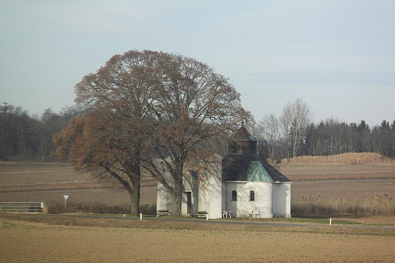 File:Maria-Mallebarn-Kapelle 01.jpg