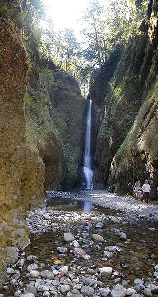 File:Oneonta falls lower.jpg