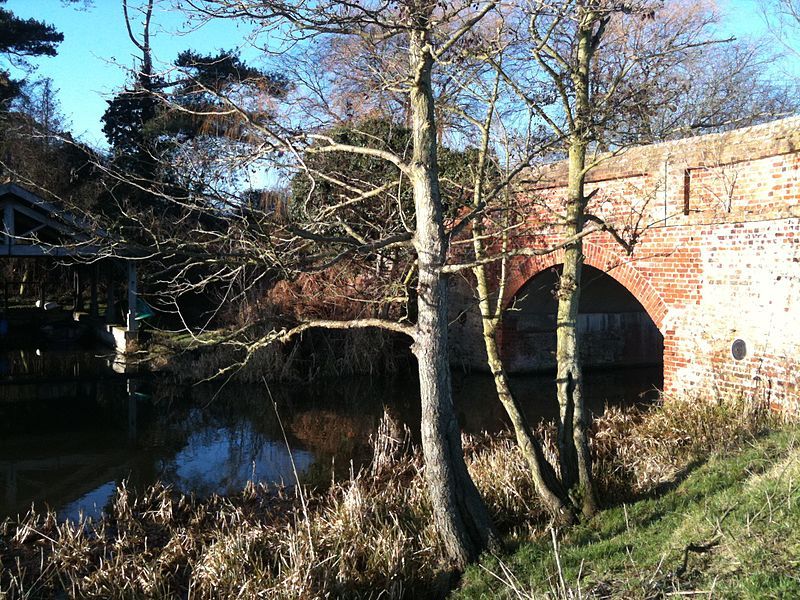 File:Tonnage Bridge.JPG