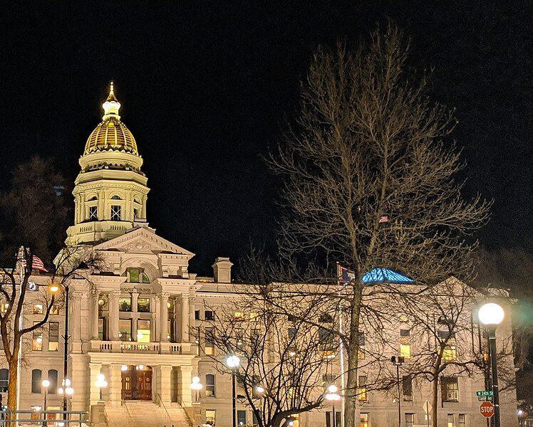 File:WY capitol night.jpg