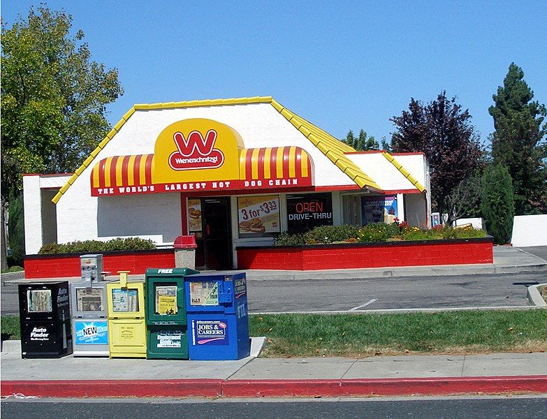 File:Wienerschnitzelrestaurant.jpg