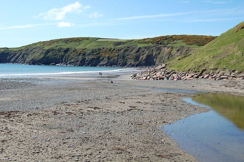 File:Aberdaron - Beach.JPG