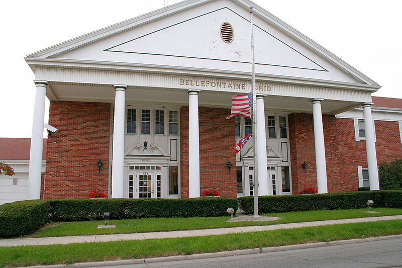 File:Bellefontaine-ohio-city-offices.jpg