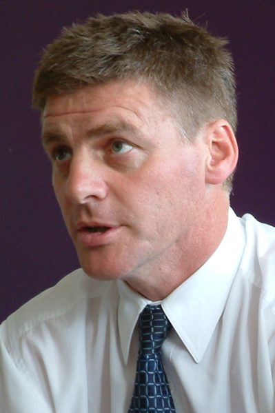 File:Bill English 3by2.png