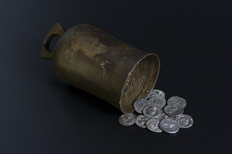 File:Binnington Carr Hoard.jpg