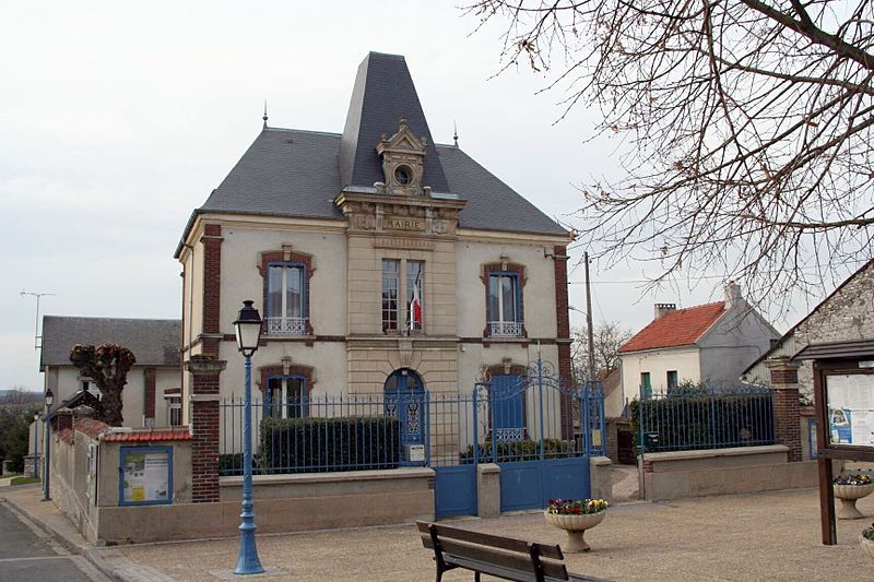 File:Breuil-Bois-Robert - Mairie01.jpg