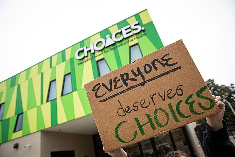 File:CHOICES-Memphis Building-Exterior-with-sign.jpg