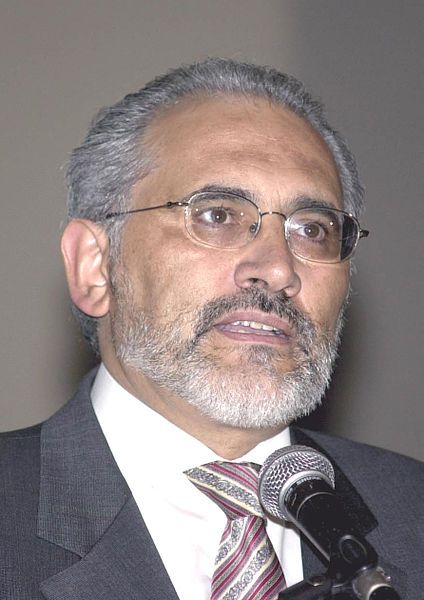 File:Carlos Mesa.jpg