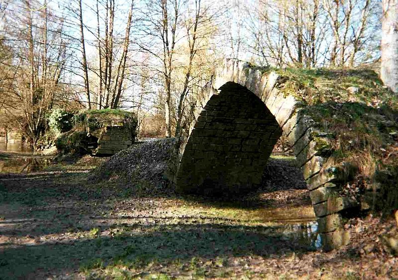 File:Chambourg pont Isle-Auger.jpg