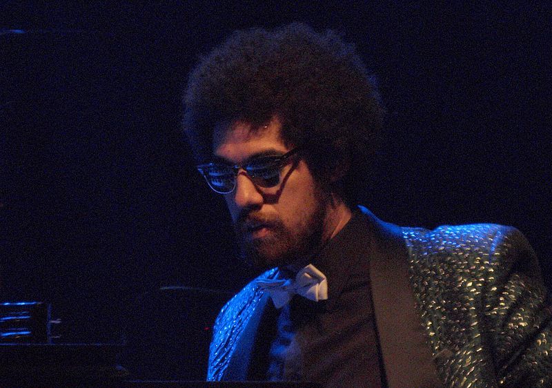 File:Danger mouse blue.jpg