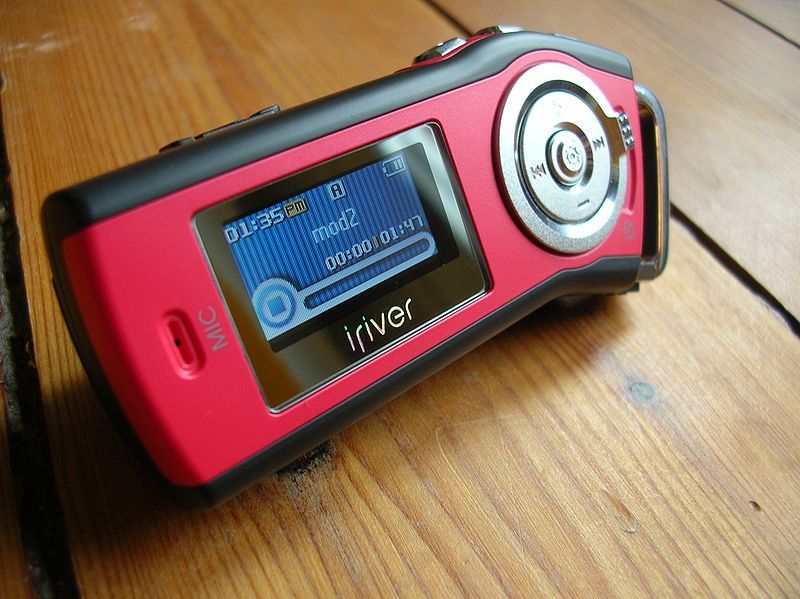 File:Iriver t10 red.jpg