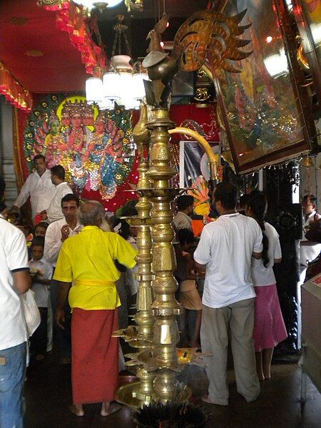 File:Kataragama interior.jpg