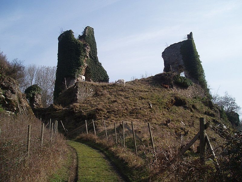 File:Maval château.jpg