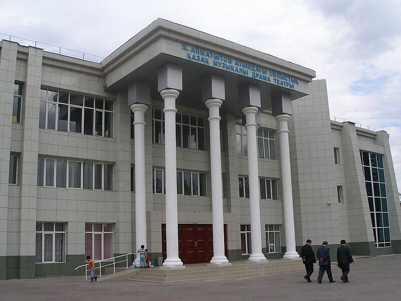 File:Pavlodar Theatre Ayimautov.JPG