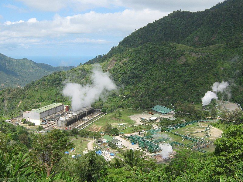 File:Puhagan geothermal plant.jpg