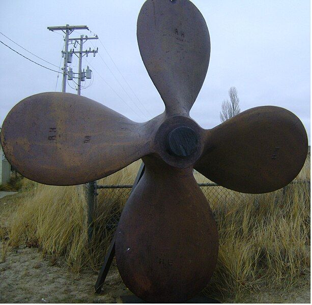 File:Rusty screw propeller.jpg