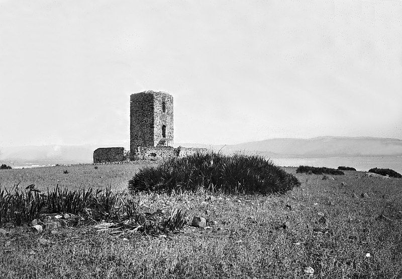 File:Tower Near Algeciras.jpg