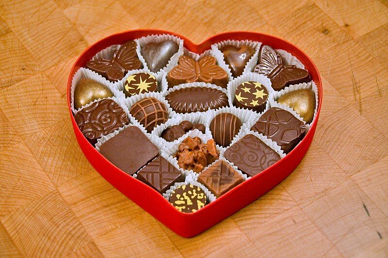 File:Valentines Chocolates.jpg