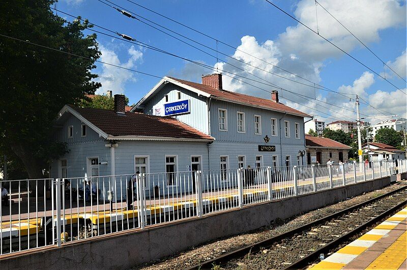 File:ÇerkezköyTrainStation (4).jpg