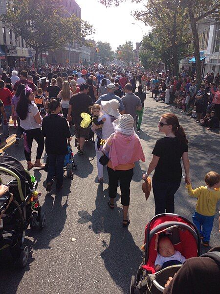 File:2013 Ragamuffin parade.jpg